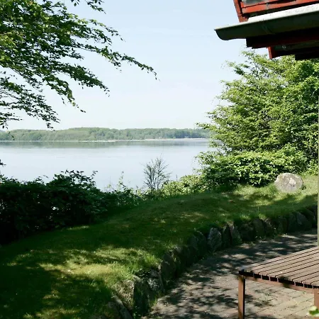別荘 Three-bedroom Holiday In *